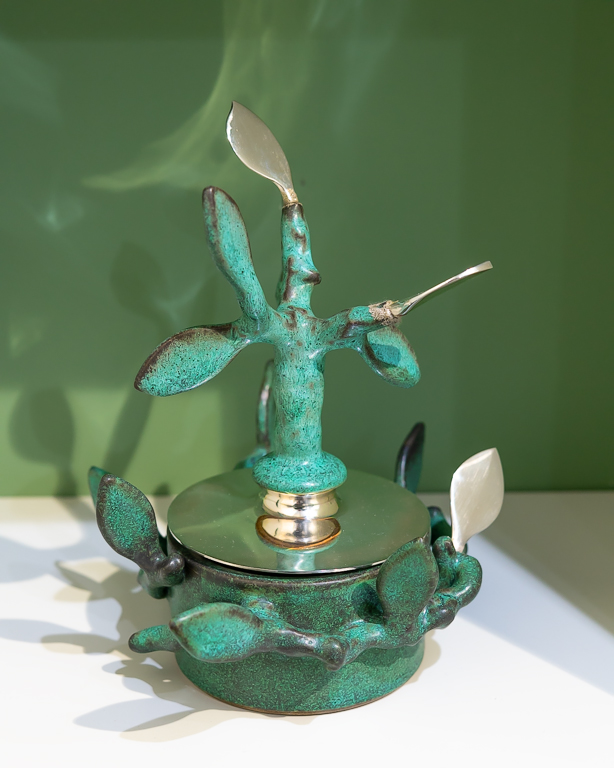 Grenverk - keramik av Elna-Karin Helgesson, silver av Karlheinz Sauer