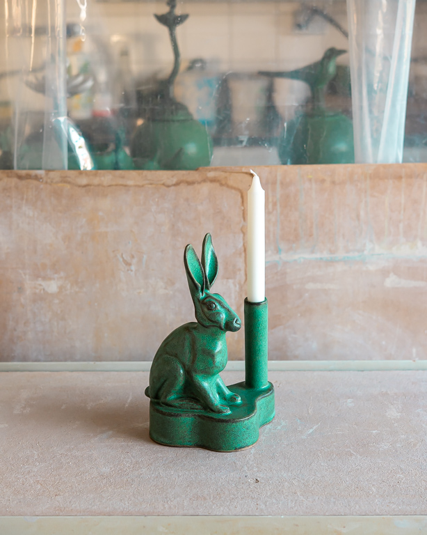 Ljusstake Hare - stor, keramik av Elna-Karin Helgesson