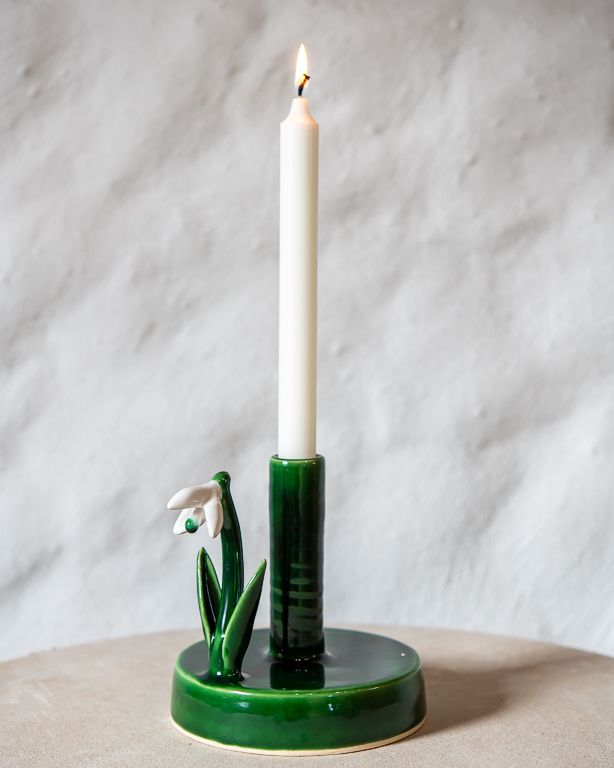 Ljusstake Snödroppe, keramik av Elna-Karin Helgesson