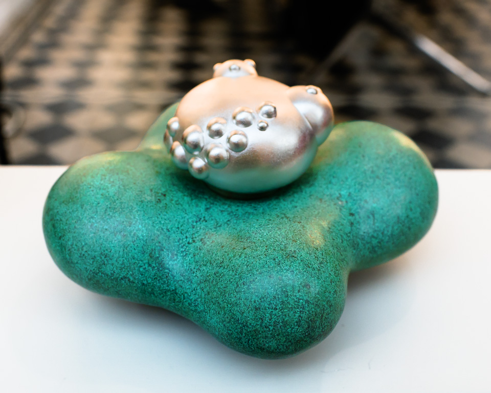 Organisk form, keramik Elna-Karin Helgesson, silver Karlheinz Sauer