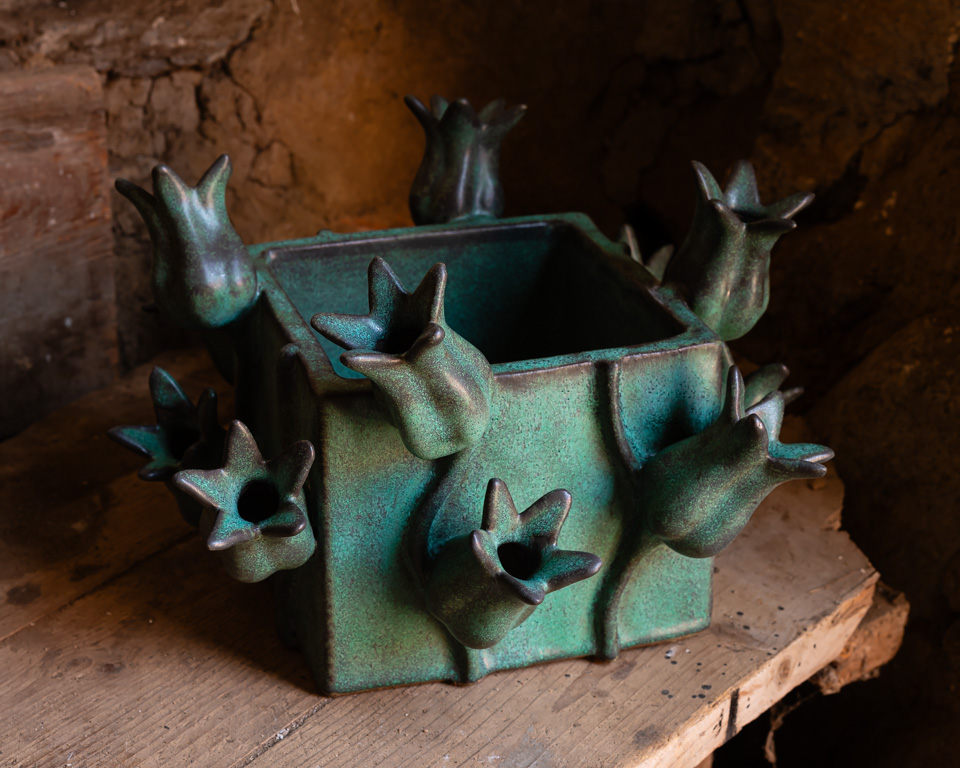 Växtkärl Tulpan - kub, keramik av Elna-Karin Helgesson